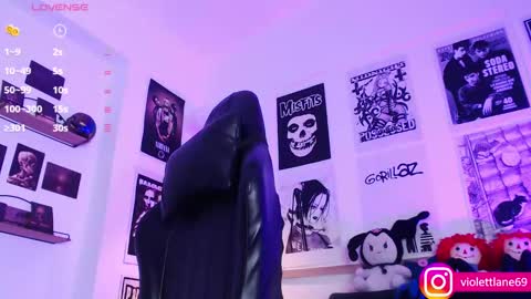 Snapshot of violettlane chatting on 01.14.25 Violeta online show from 01.14.25