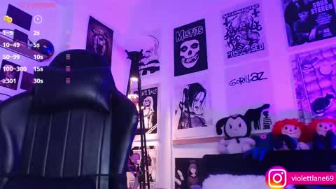 Snapshot of violettlane chatting on 01.15.25 Violeta online show from 01.15.25