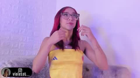 Snapshot of violetwinters_ chatting on 06.18.26 violetwinters_ online show from 06.18.26