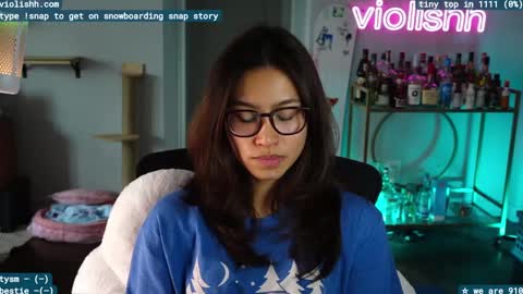 Snapshot of violishh chatting on 02.02.25 follow me on twitter violishh and ig violishh online show from 02.02.25