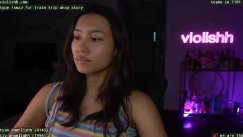 Snapshot of violishh chatting on 03.01.25 follow me on twitter violishh and ig violishh online show from 03.01.25