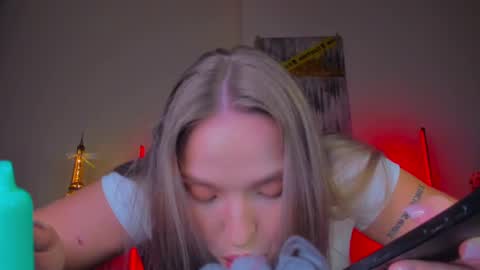 Violla online show from 02.26.25