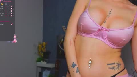 Snapshot of viper_rr chatting on 11.29.25 viper_rr online show from 11.29.25