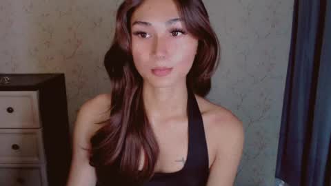 Snapshot of virgenpearl chatting on 07.17.26 Pearl online show from 07.17.26