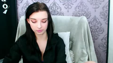 VirginLuna online show from 01.12.26