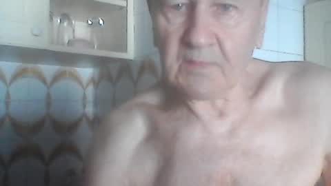 Snapshot of virgomandel chatting on 06.25.26 virgomandel online show from 06.25.26