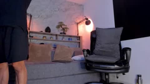 VITO BENZ online show from 12.17.25