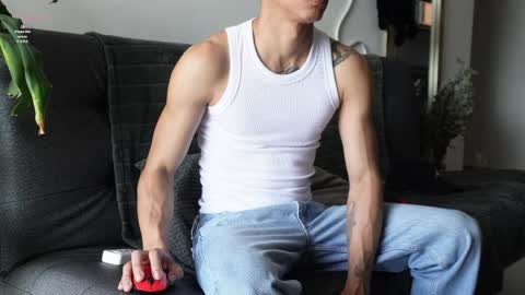 VITO BENZ online show from 04.10.26