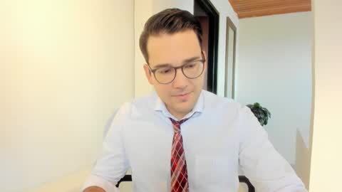 Vito Ferrer online show from 11.18.25