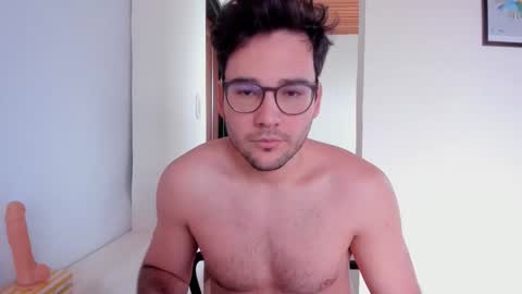 Vito Ferrer online show from 11.24.25