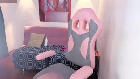 Snapshot of vittoria_lombardi07 chatting on 07.17.26 VITTORIA online show from 07.17.26