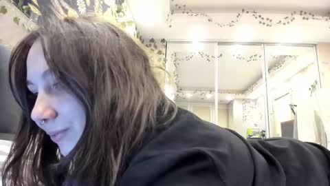 Snapshot of viverlove chatting on 11.09.25 Viv online show from 11.09.25