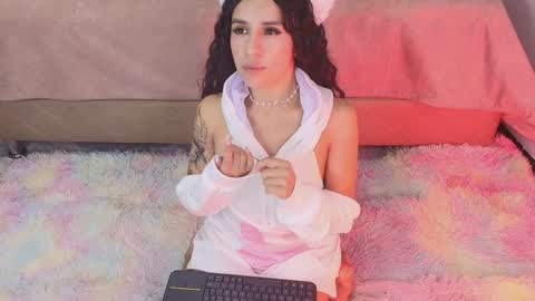 Snapshot of vivi_gh1 chatting on 01.16.25 Vivi online show from 01.16.25