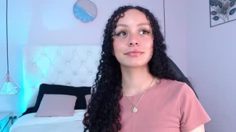 Snapshot of vivi_gh1 chatting on 10.16.25 Vivi online show from 10.16.25