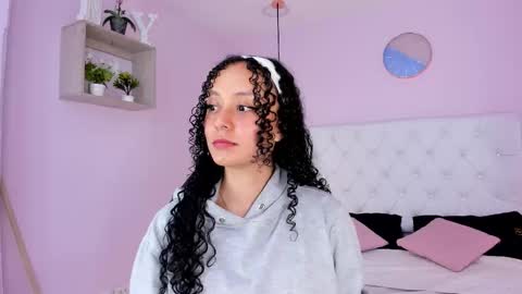 Vivi online show from 11.23.25