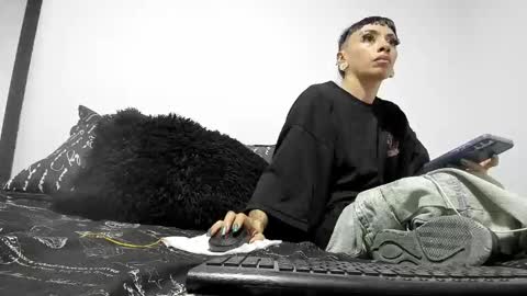 IGkarol navarret3 online show from 02.11.25