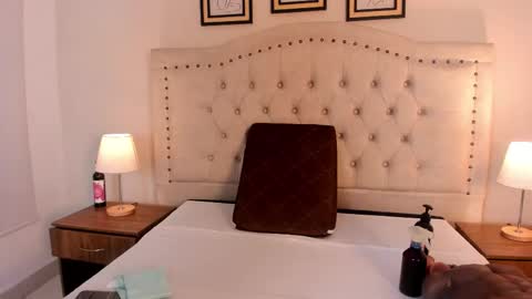 VIVIANA DOMINGUEZ online show from 03.25.26