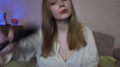 Snapshot of vivian_alison chatting on 04.23.26 vivian_alison online show from 04.23.26