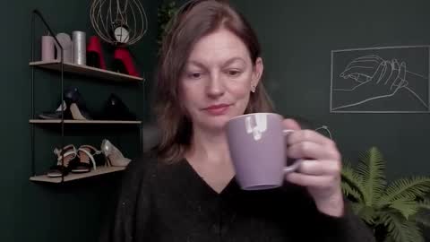 Vivian online show from 11.17.25