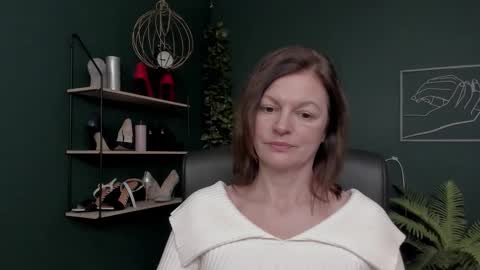 Vivian online show from 12.05.25