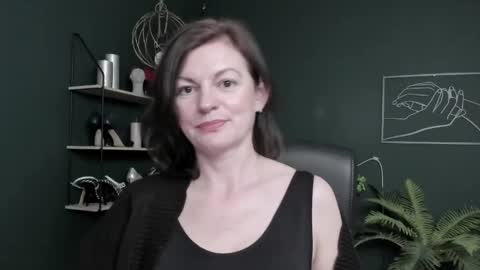 Vivian online show from 05.23.26