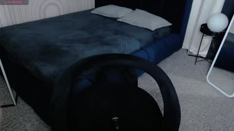 Vivian Evans online show from 01.23.25