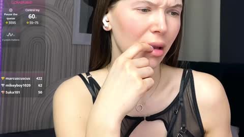 Vivian Evans online show from 02.09.25