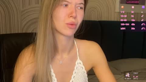 Vivian Evans online show from 10.27.25