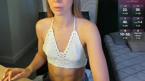 Vivian Evans online show from 01.12.26