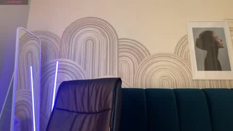 Vivian Evans online show from 04.09.26