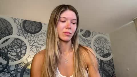 Snapshot of vivian_evans_ chatting on 06.22.26 Vivian Evans online show from 06.22.26
