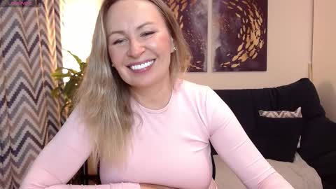 Vivian online show from 11.07.25