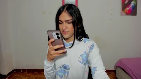 instagram Viviana73215 online show from 02.22.26