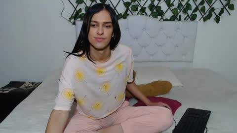 instagram Viviana73215 online show from 04.29.26