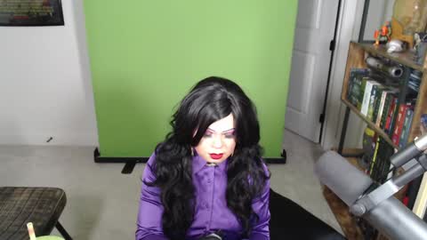 Snapshot of vivianfrost chatting on 01.24.25 VivianFrosty online show from 01.24.25