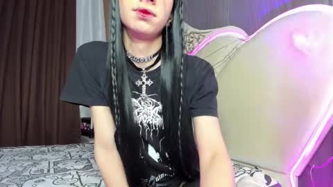 Vivian online show from 02.23.25