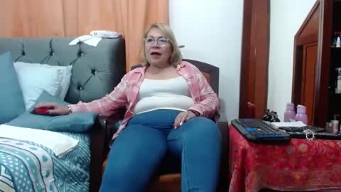 ViviannaJhonson online show from 12.18.24