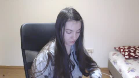 Vivian Gray online show from 01.12.25