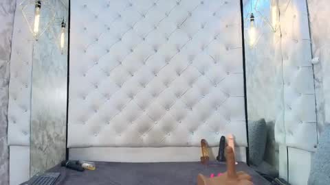 VivianRose online show from 03.05.26