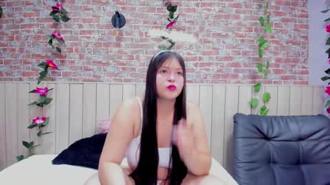 Vivian online show from 12.18.25