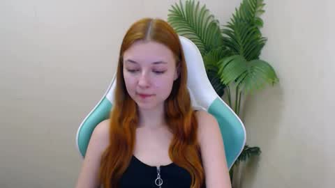 Vivien online show from 03.04.25