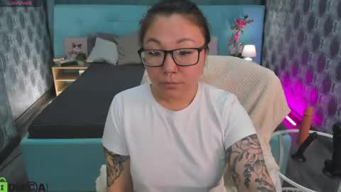 Vivien online show from 04.19.26