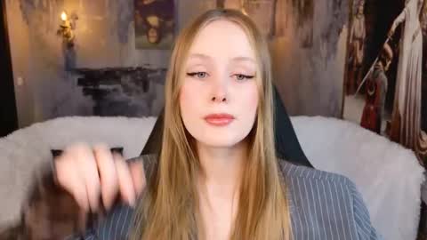 Vivien online show from 11.23.25