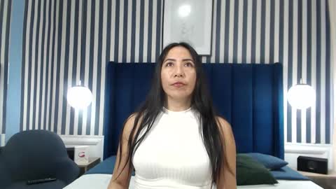 Vivian  online show from 10.20.25