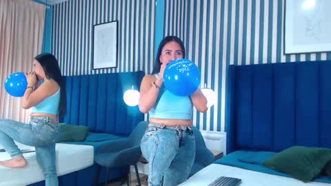 Vivian  online show from 11.25.25