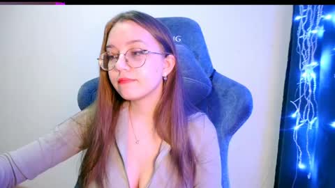 Snapshot of vivivivikkie chatting on 04.25.26 vivivivikkie online show from 04.25.26