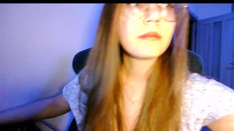 Snapshot of vivivivikkie chatting on 04.30.26 vivivivikkie online show from 04.30.26