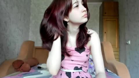 Snapshot of vixen_lab chatting on 05.17.26 Nika 18 . online show from 05.17.26