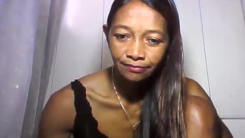 Snapshot of vixen_lina chatting on 06.22.26 vixen_lina online show from 06.22.26