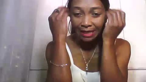 Snapshot of vixen_lina chatting on 07.14.26 vixen_lina online show from 07.14.26